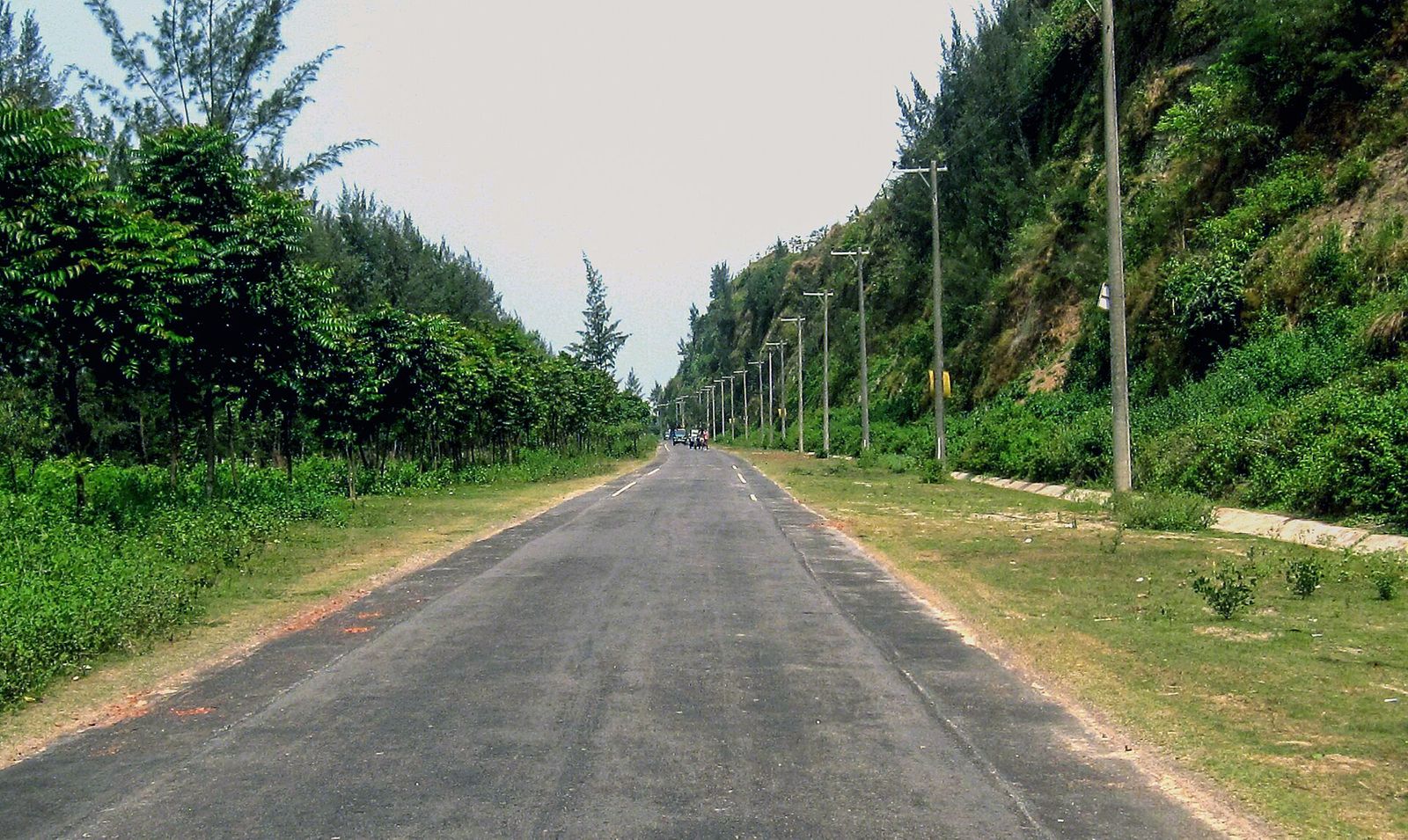 Marine Drive, running south from Kolatoli, near Hotel Beach Park