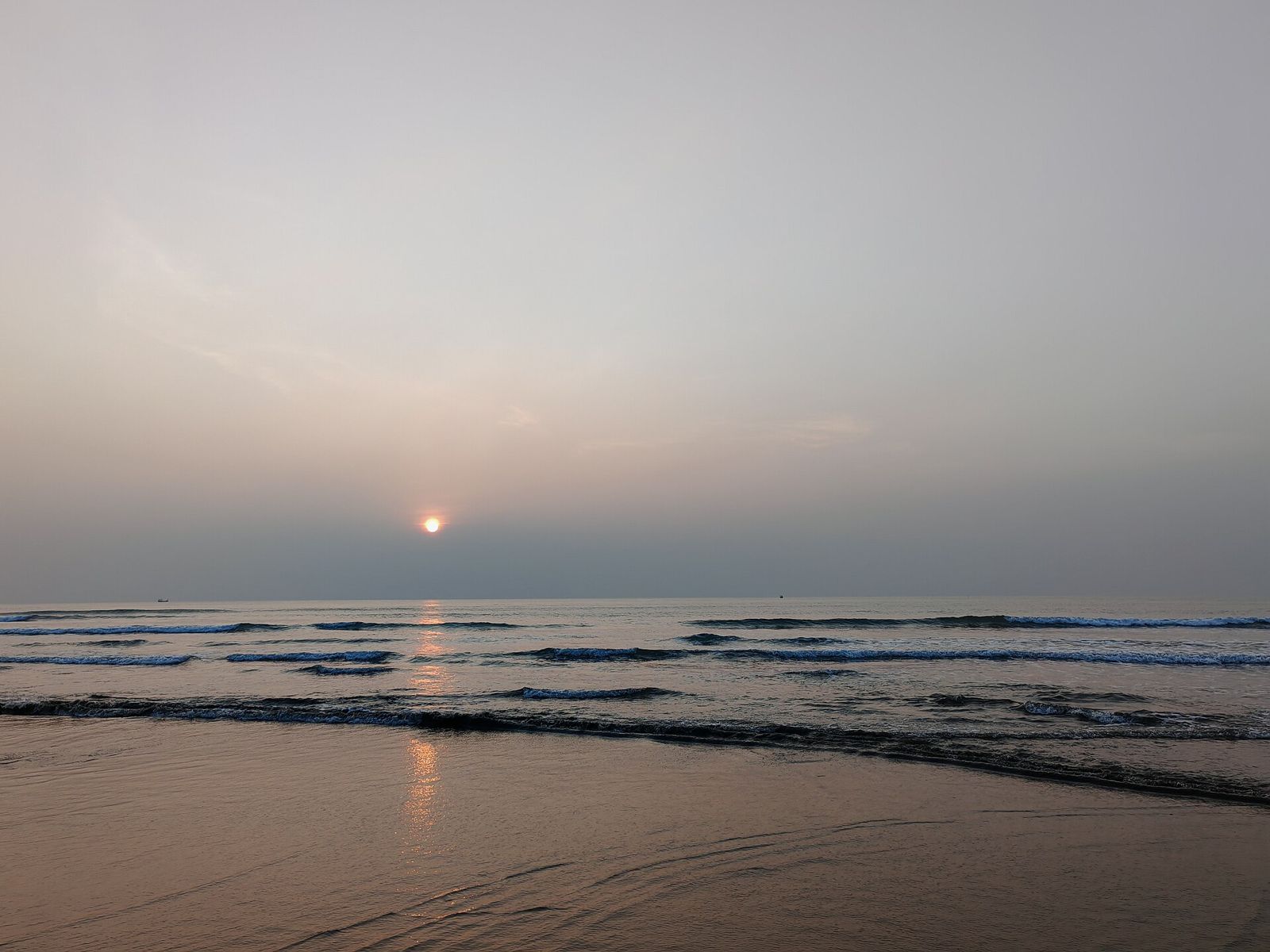 Sunrise over Inani Beach, near Sea Pearl Beach Resort & Spa